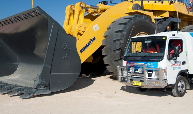 Maintenance excavator
